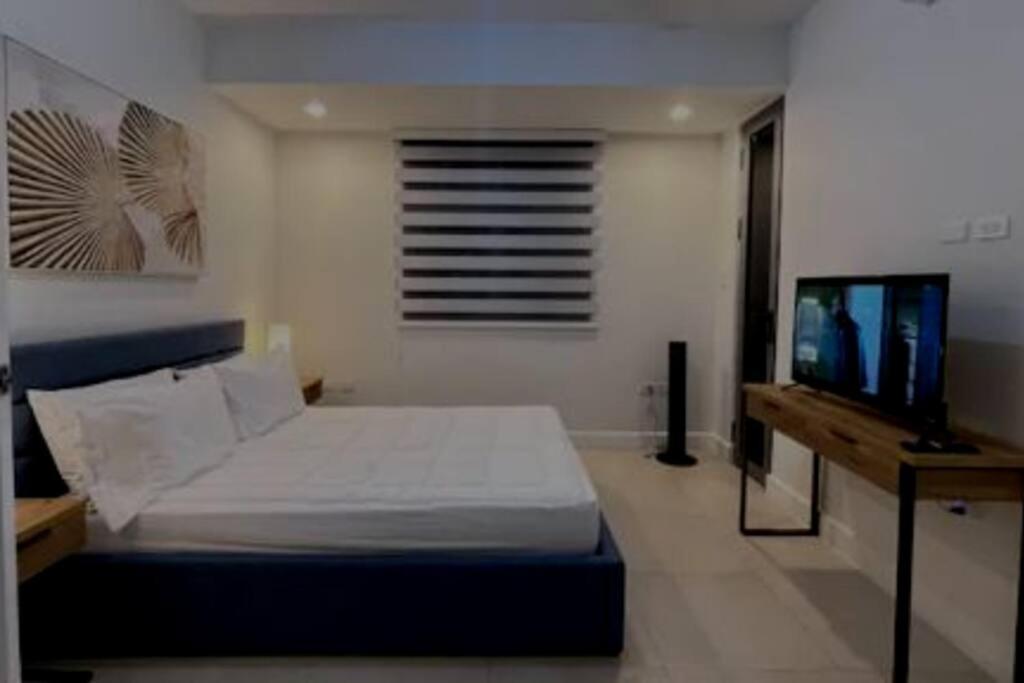 Parkhurst Lux Condo Near Devon House Kingston Extérieur photo